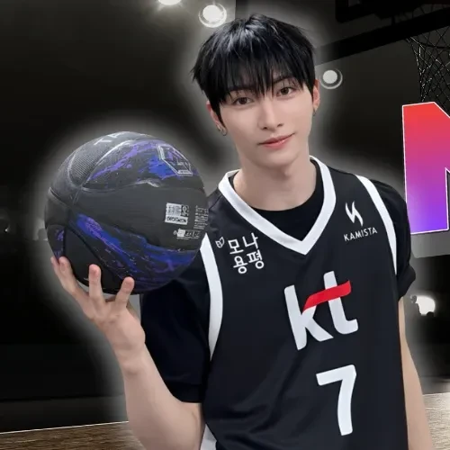 Signature photo of Yu (NEXZ) capturing their charm