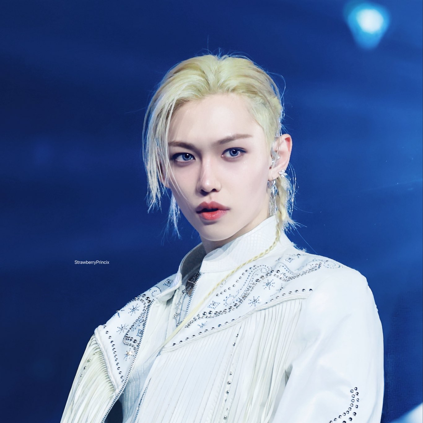 Latest photo of Felix (Stray Kids)