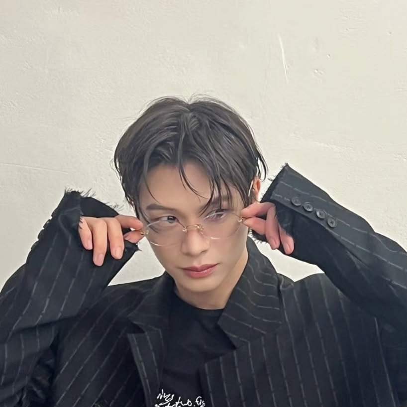 Latest photo of Yook Sungjae (BTOB)