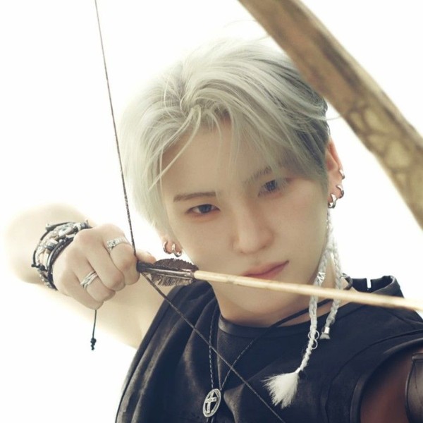 捕捉到Yuma (&TEAM)魅力的代表照片