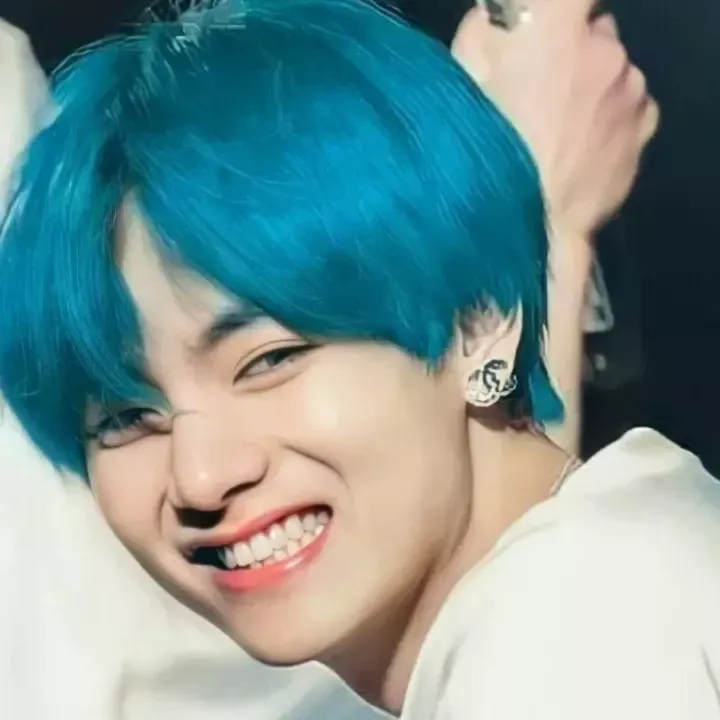 Momen yang diabadikan oleh penggemar V (BTS)