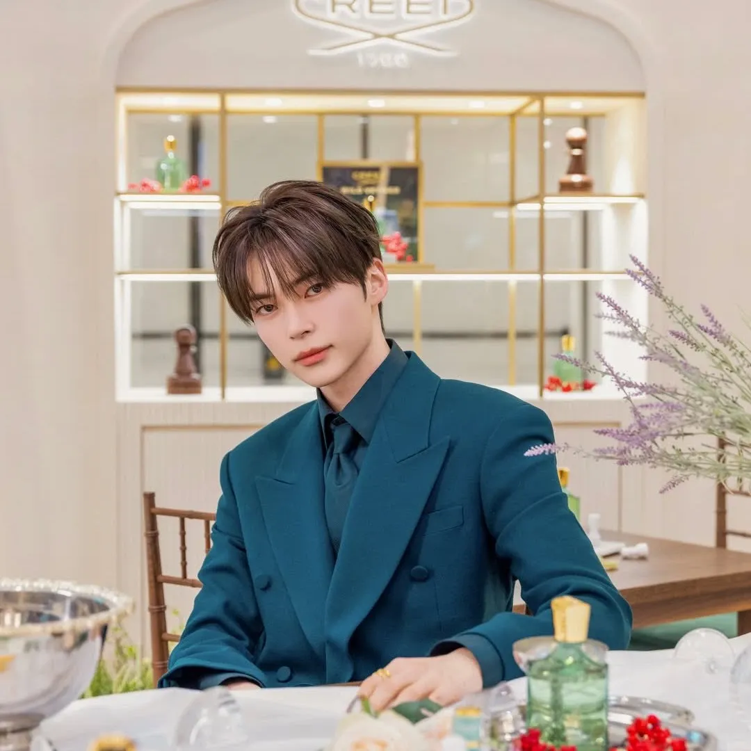 Foto aktivitas terbaru Sung Hanbin (ZEROBASEONE)