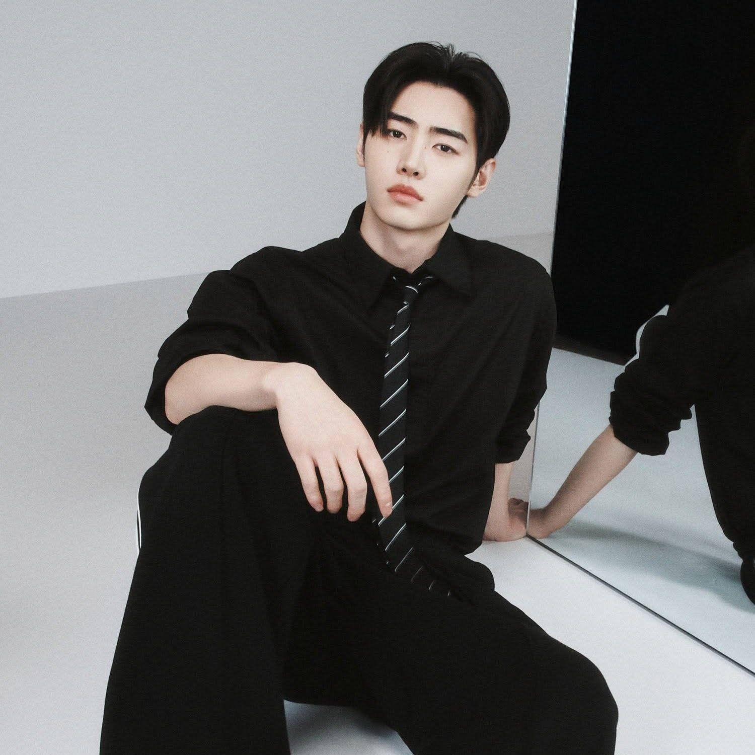 成訓 (ENHYPEN)的最新照片