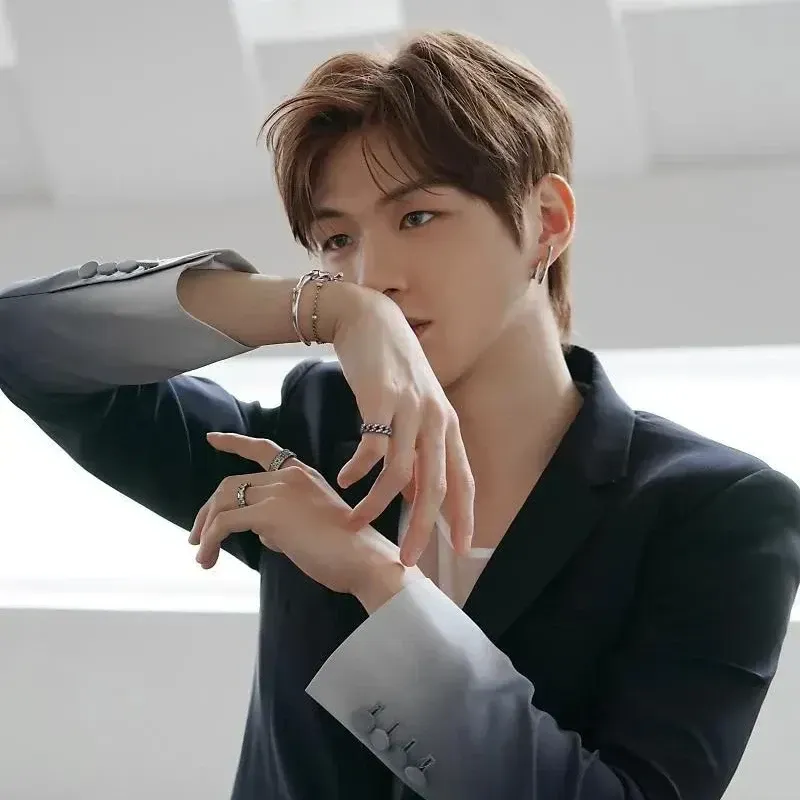 강다니엘의 최신 사진