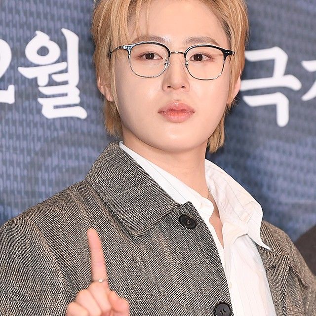 A moment captured by Ha Sungwoon's fan