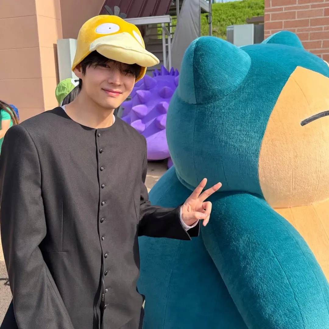 뷔 (방탄소년단) 최근 활동샷