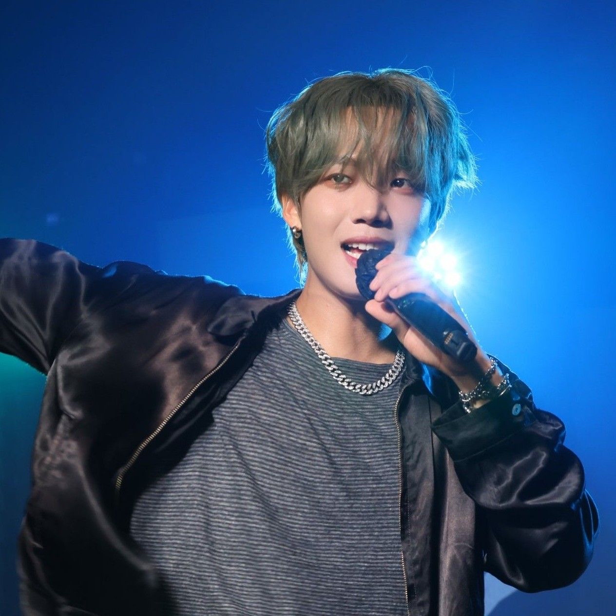 A moment captured by Lim Youngmin's fan