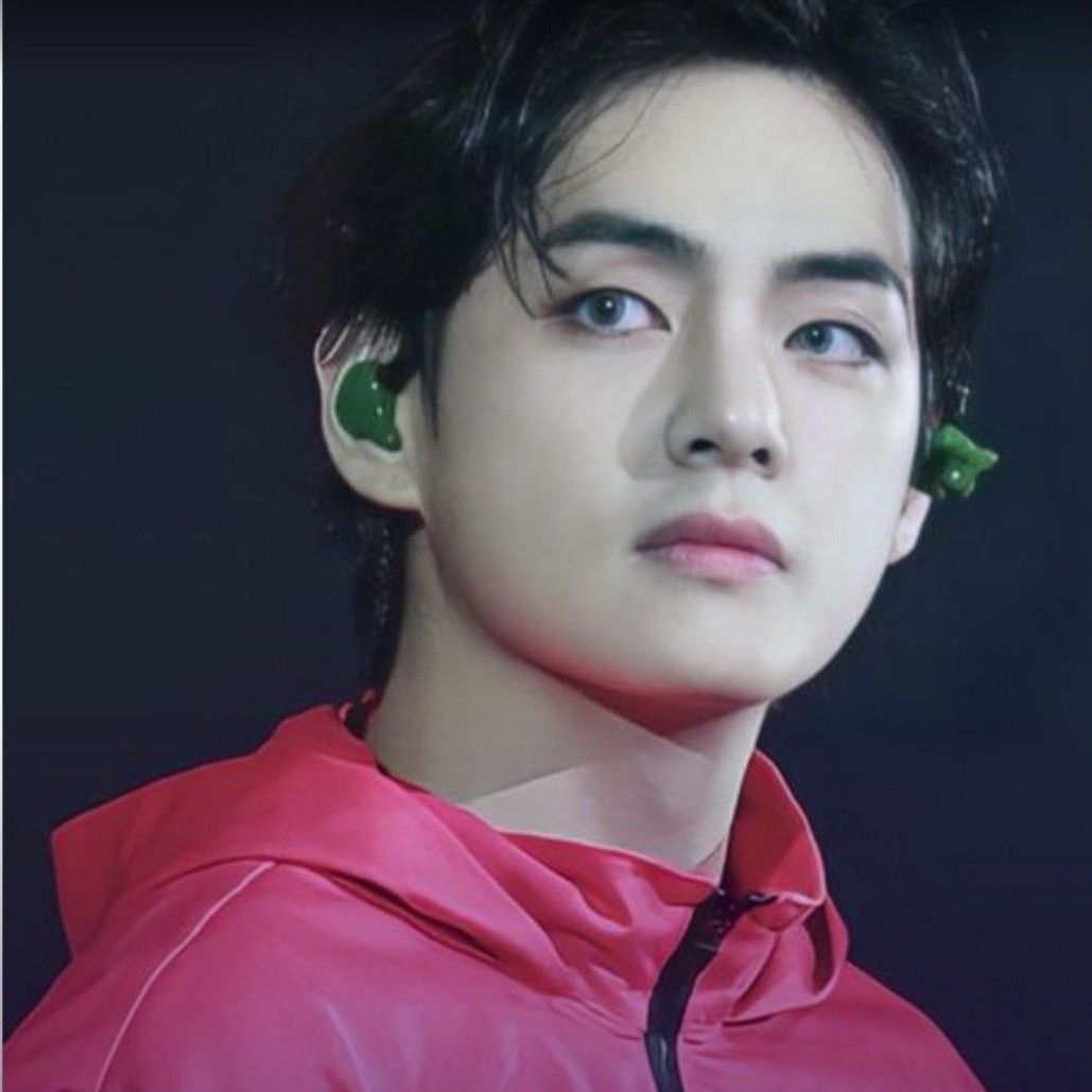 Foto terbaru V (BTS)