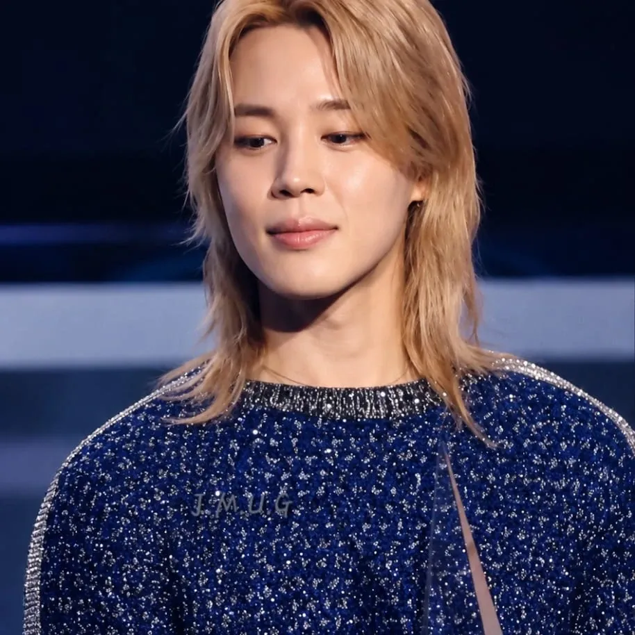 Foto aktivitas terbaru Jimin (BTS)