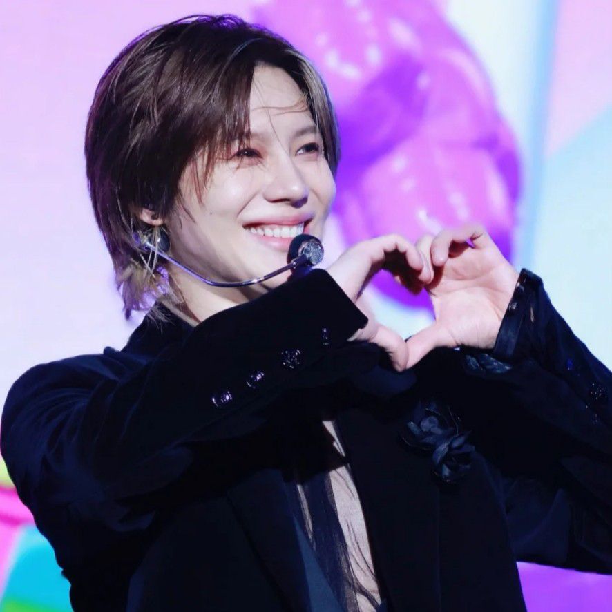 A moment captured by Taemin (SHINee)'s fan