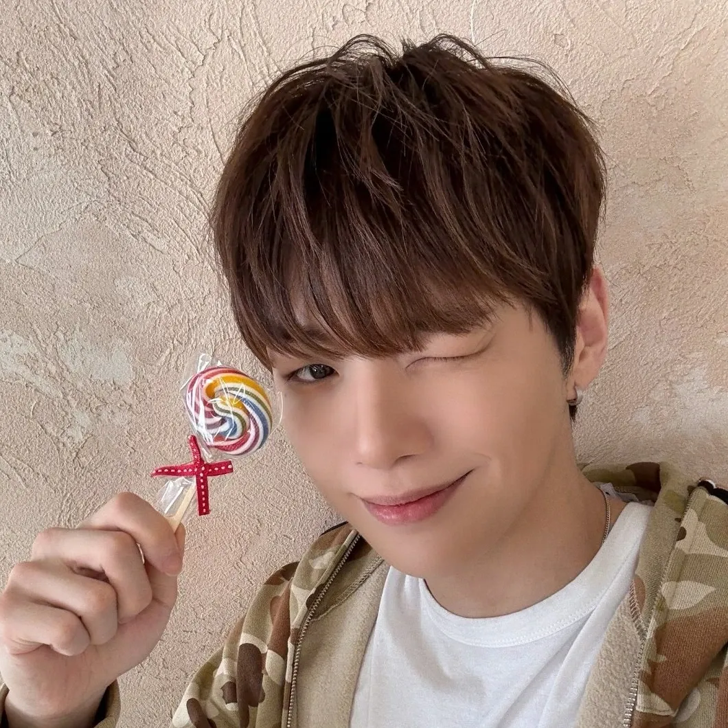 Latest photo of Kang Daniel