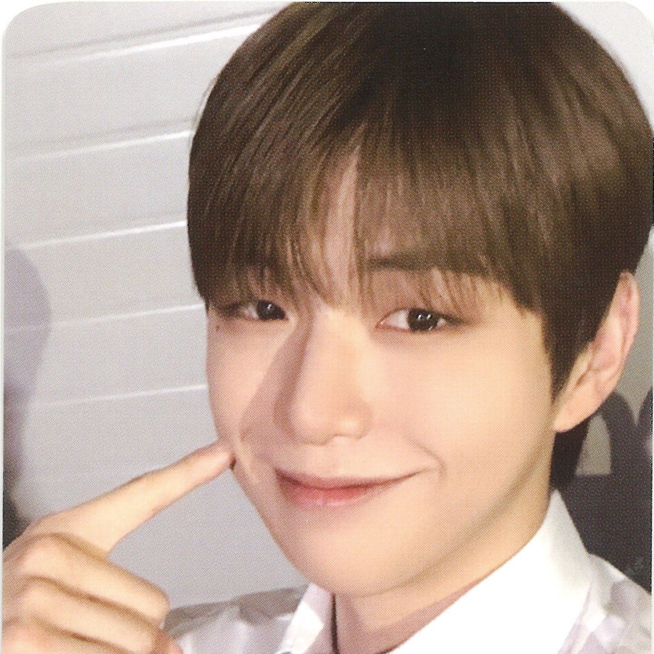 강다니엘의 비하인드 컷