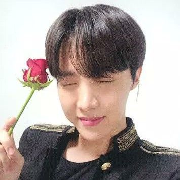 J-hope (防弹少年团)的最新照片