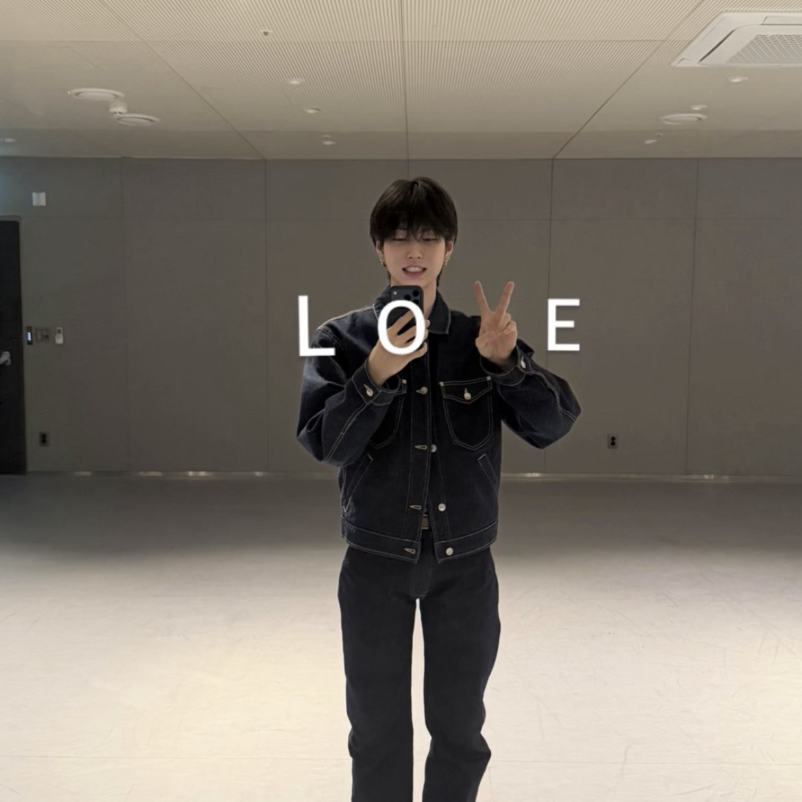 A moment captured by Seunghan's fan