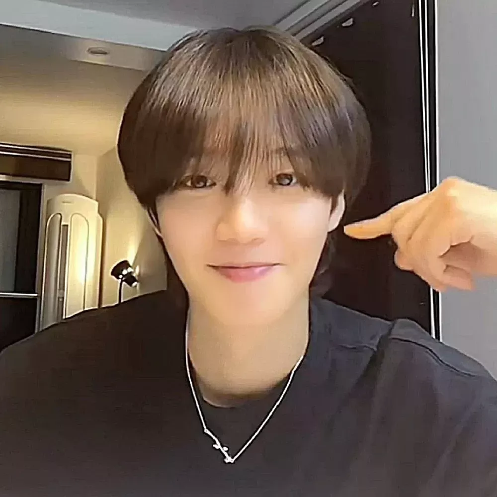 Behind-the-scenes cut of Lim Youngmin