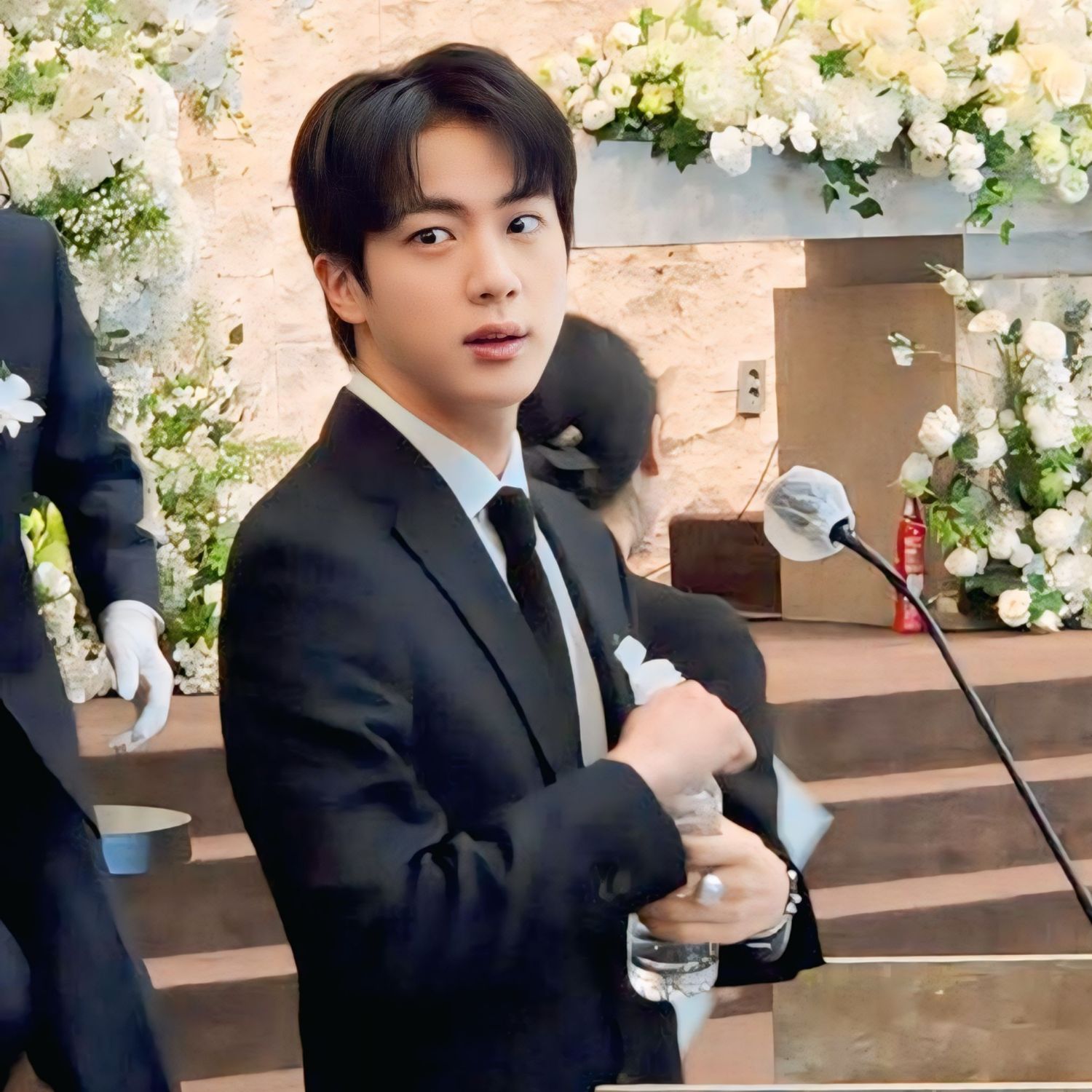 Jin (防弹少年团)的最新照片