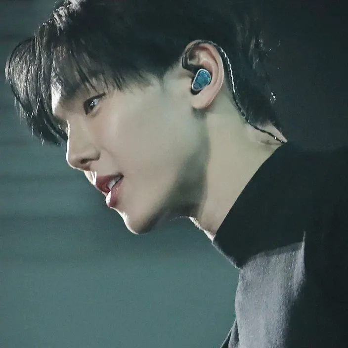Shownu (MONSTA X)的最新照片