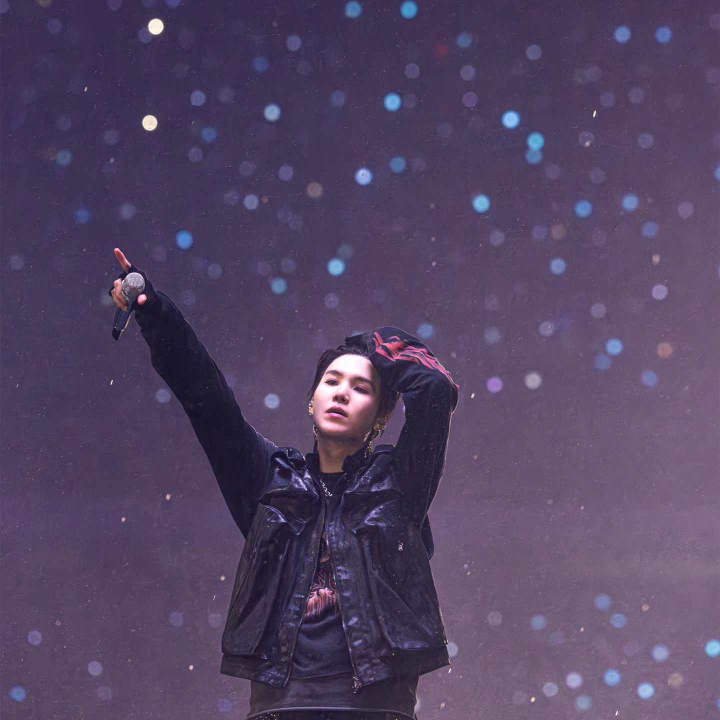 Foto aktivitas terbaru SUGA (BTS)