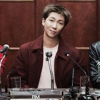 RM (防弹少年团)的最新活动照片