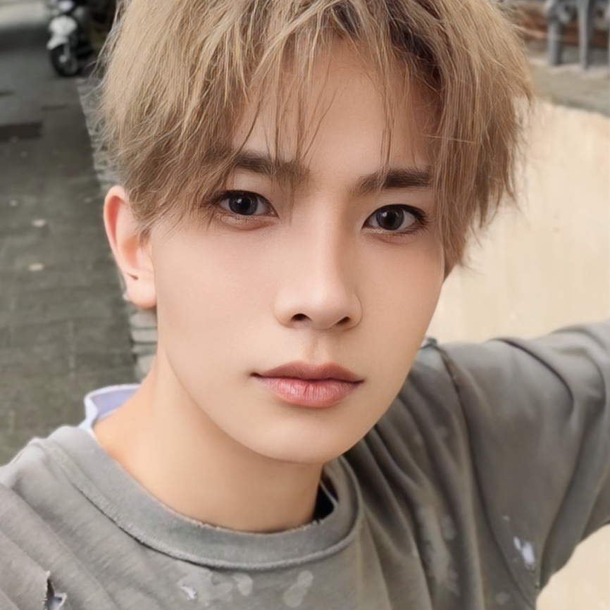 Momen yang diabadikan oleh penggemar Heeseung (ENHYPEN)