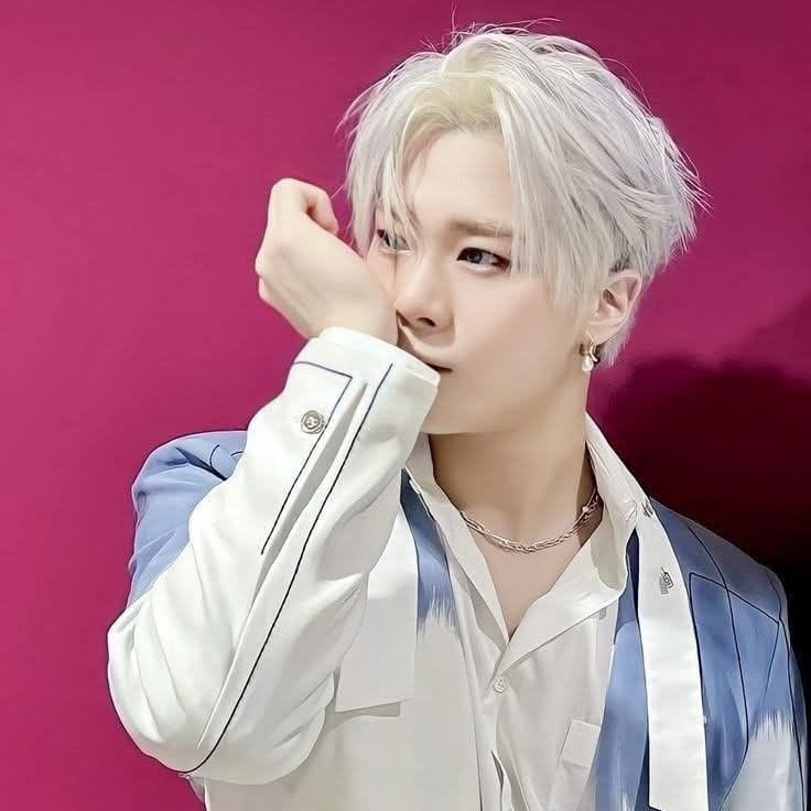 Behind-the-scenes cut of Moonbin (ASTRO)