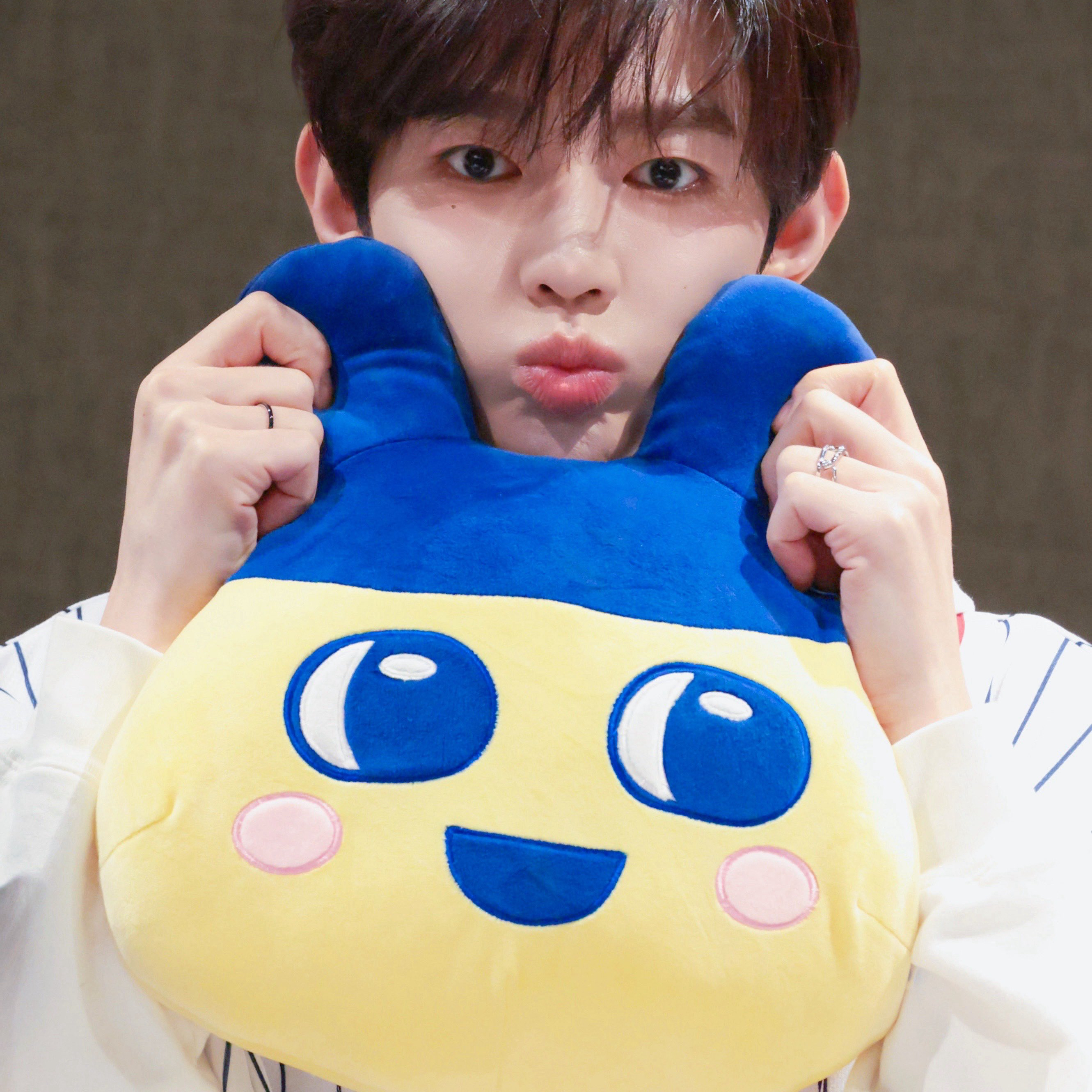 Behind-the-scenes cut of Zhang Hao (ZEROBASEONE)