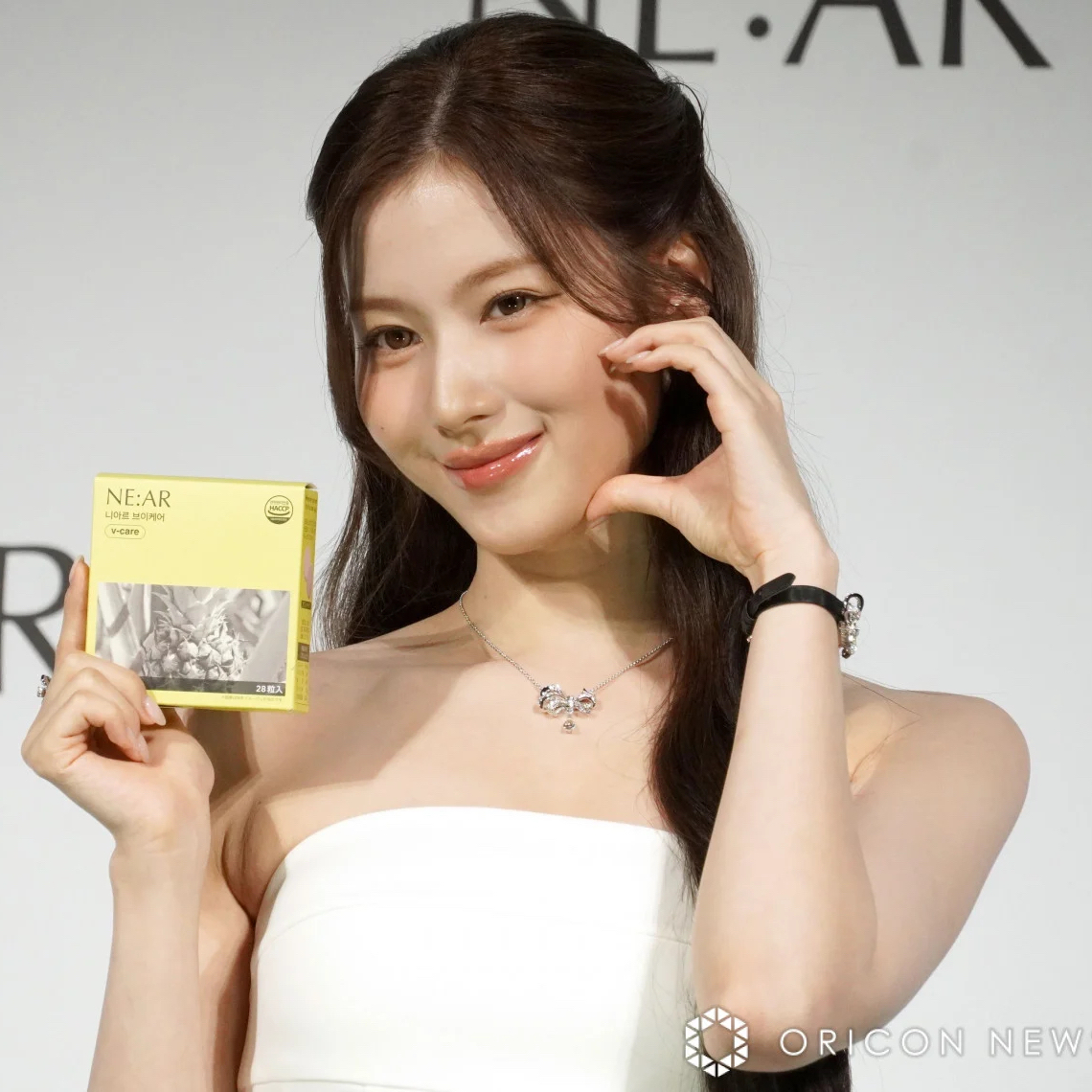 사나 (TWICE)의 비하인드 컷