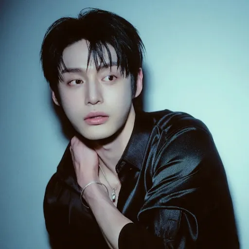 Behind-the-scenes cut of Kim Jiwoong (ZEROBASEONE)