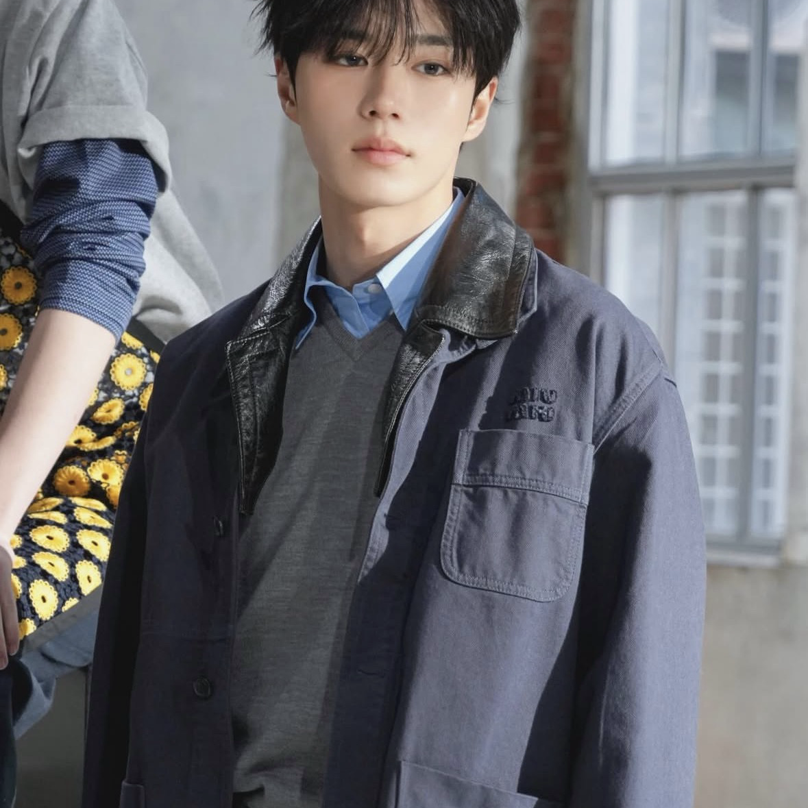 Behind-the-scenes cut of Kim Junseo (ALPHA DRIVE ONE)