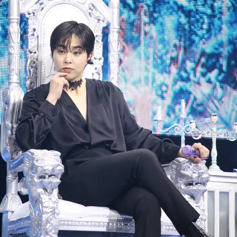 Behind-the-scenes cut of Xiumin (EXO)