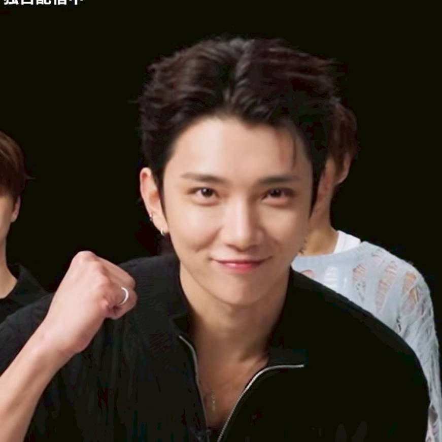 Joshua (SEVENTEEN)的最新活动照片