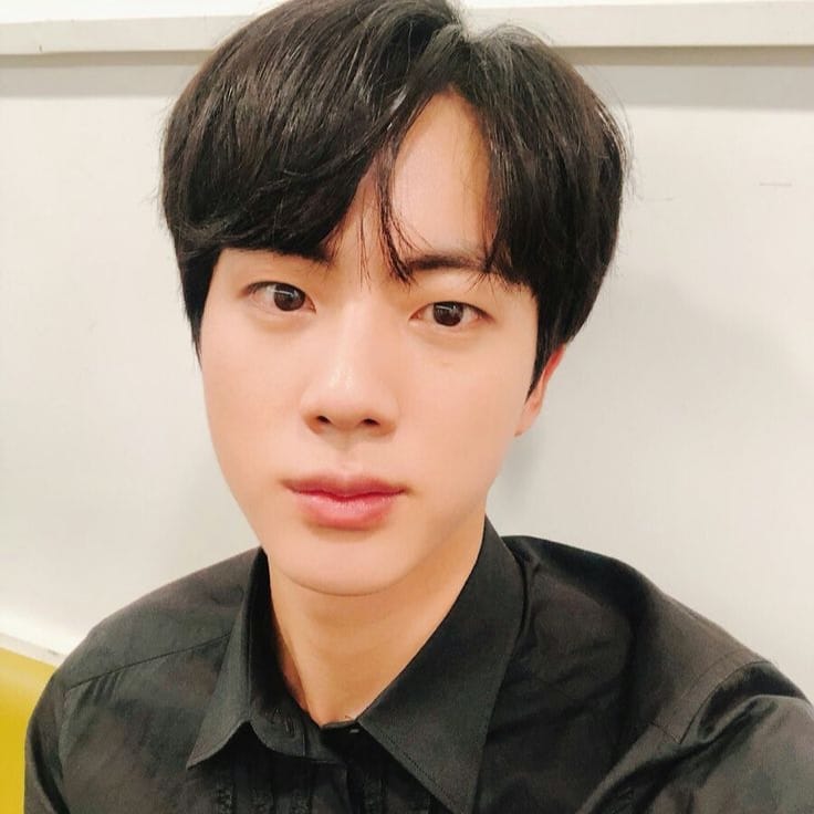 진 (방탄소년단)의 비하인드 컷