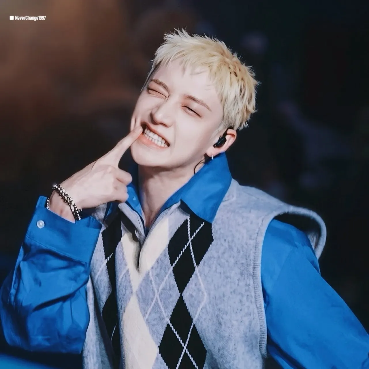 Foto aktivitas terbaru Bang Chan (Stray Kids)