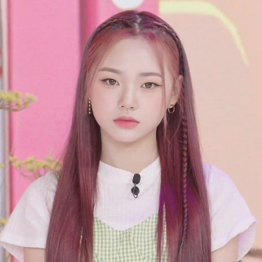 Latest photo of Maya (NiziU)