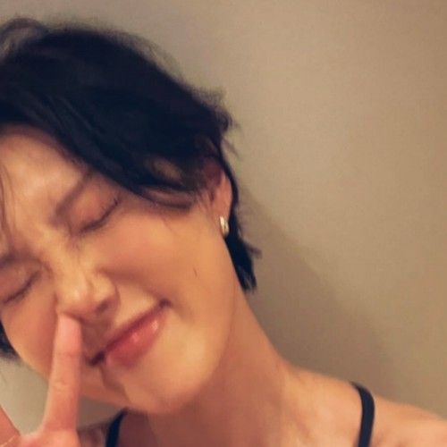 Latest photo of Hwasa (MAMAMOO)