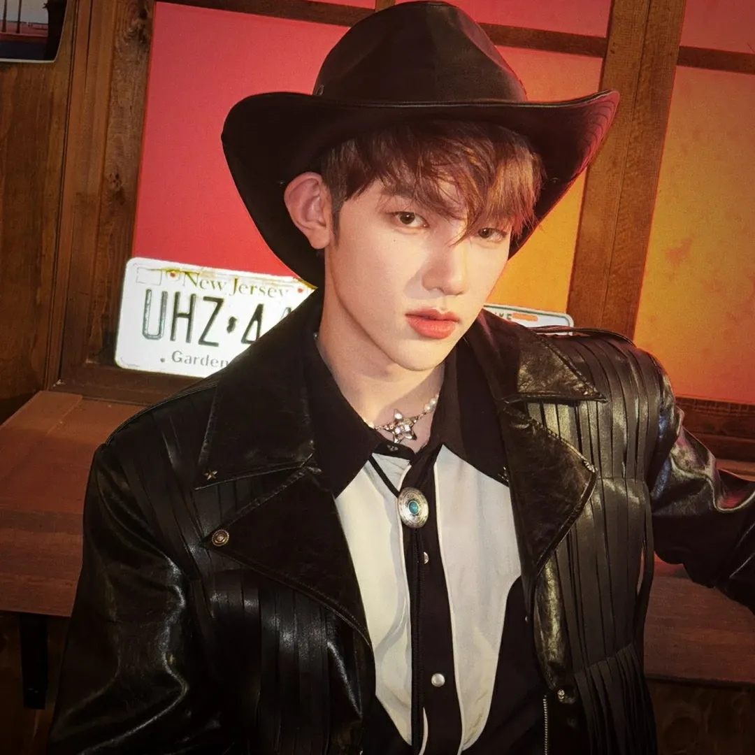 A moment captured by Zhang Hao's fan