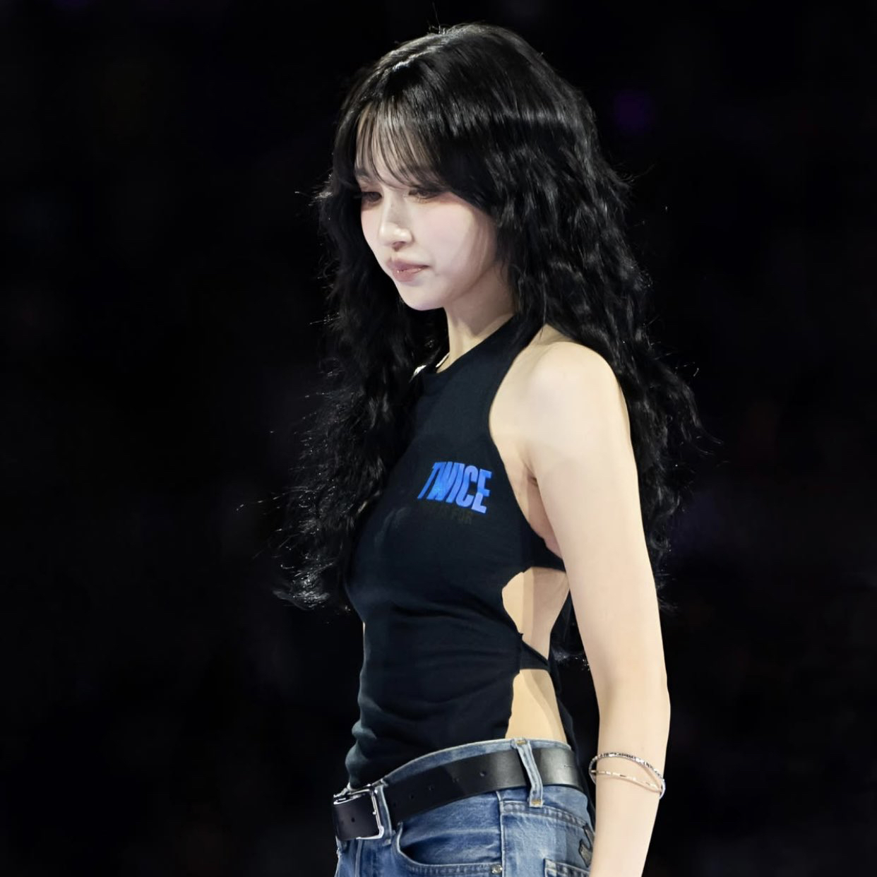 Behind-the-scenes cut of Mina (TWICE)