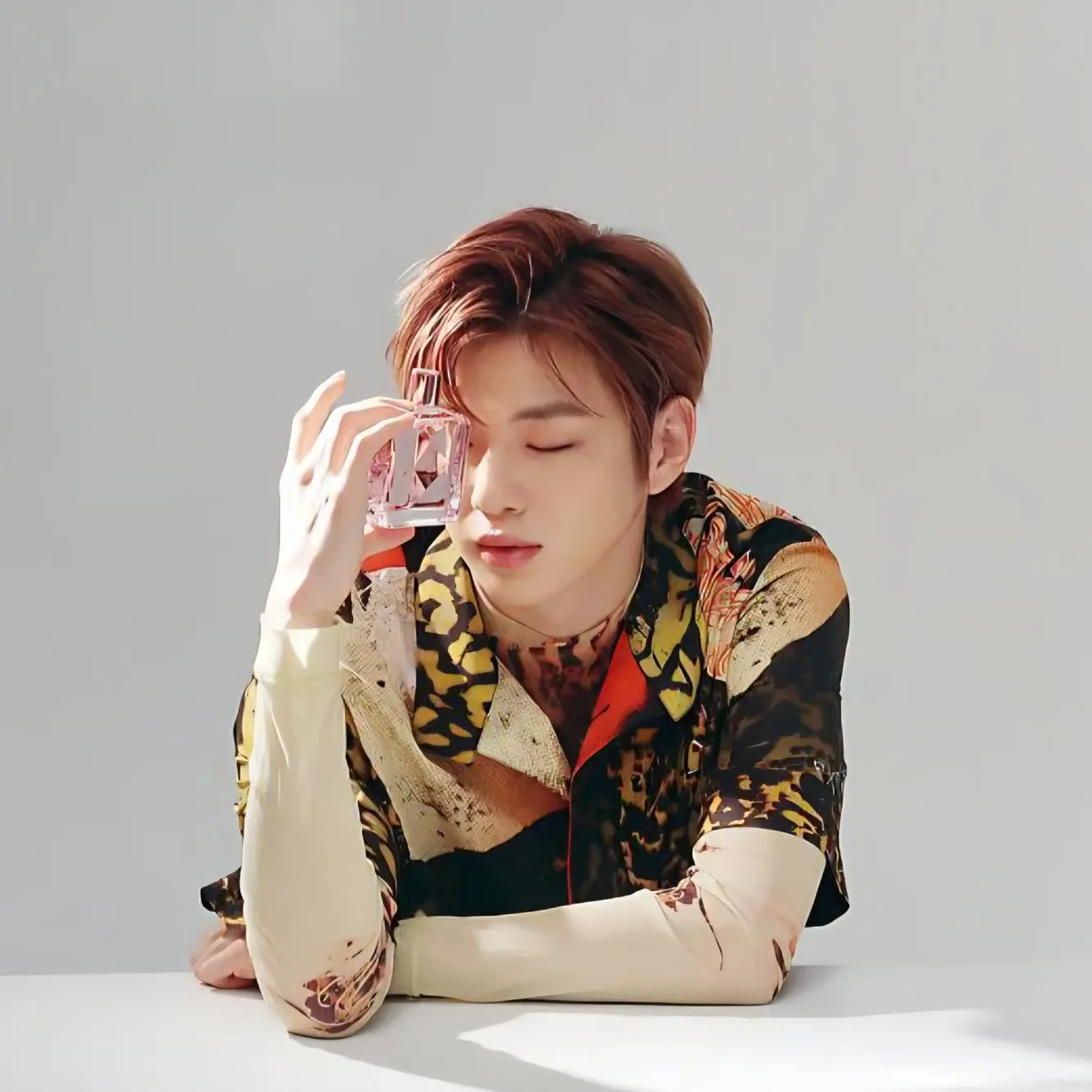 강다니엘의 비하인드 컷