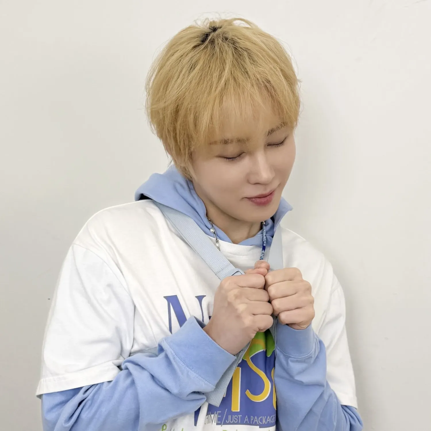 Behind-the-scenes cut of Ha Sungwoon