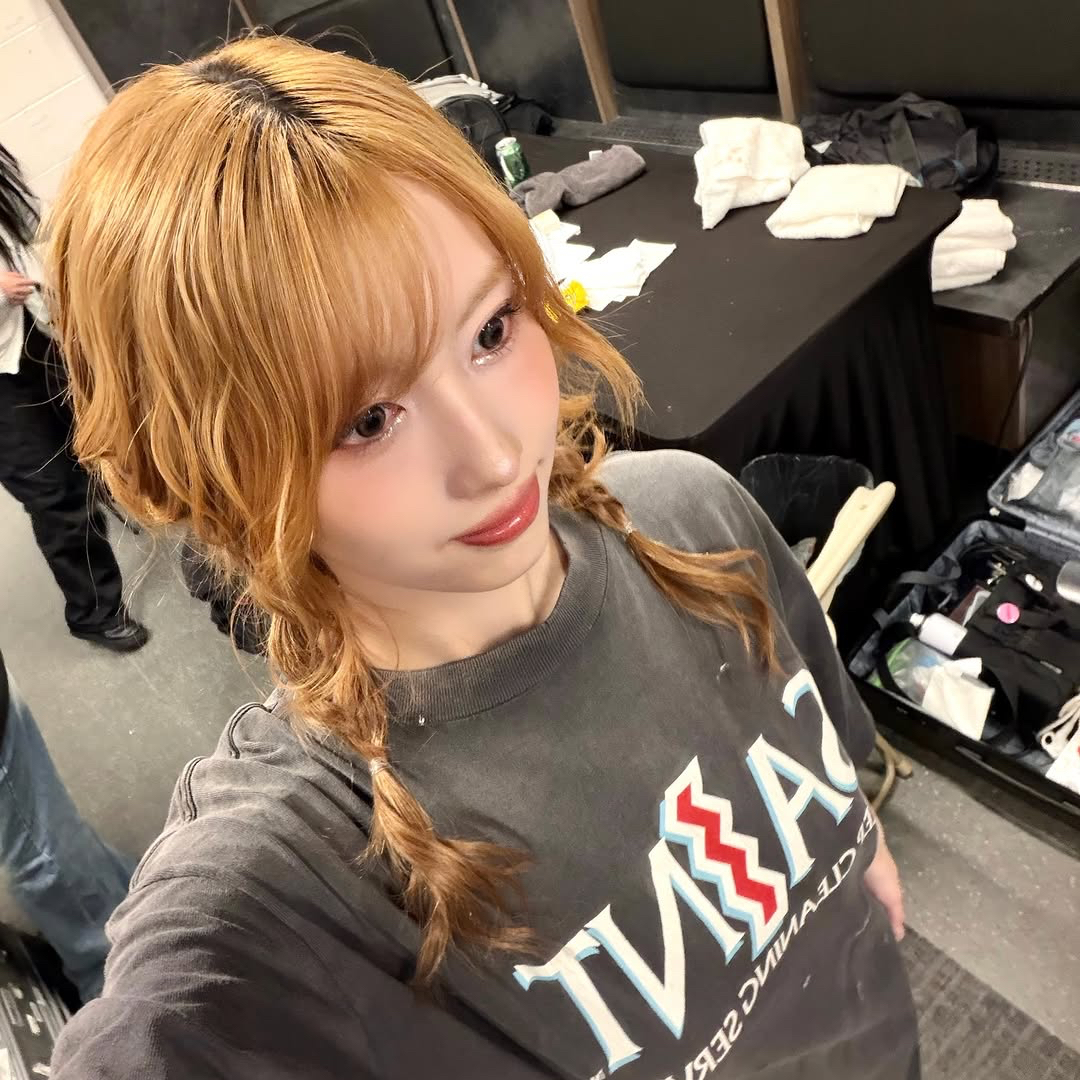모모 (TWICE) 최근 활동샷