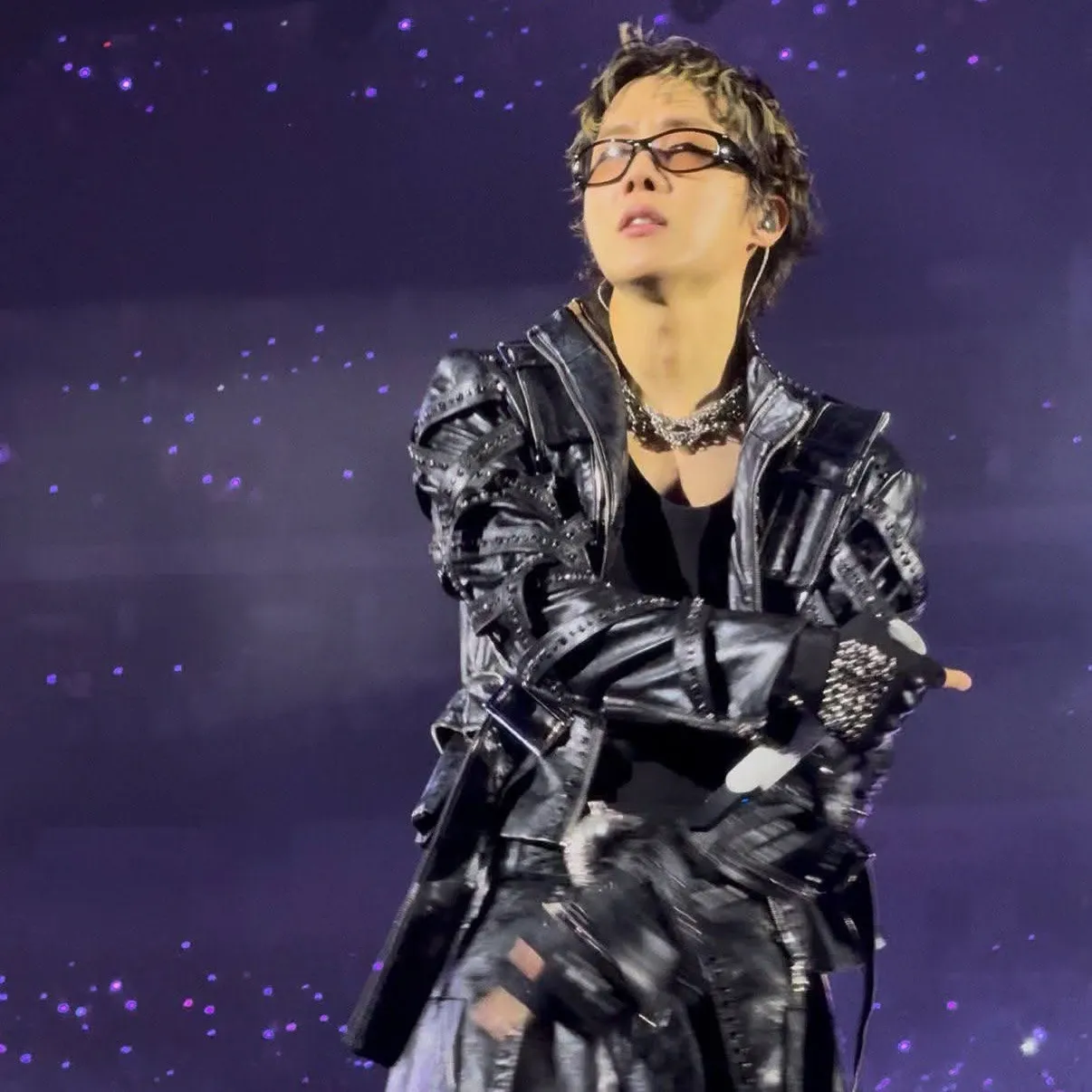 Momen yang diabadikan oleh penggemar j-hope (BTS)