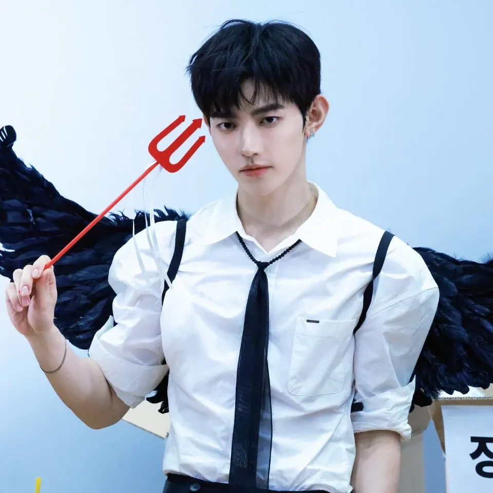 Latest photo of Zhang Hao (AND2BLE)