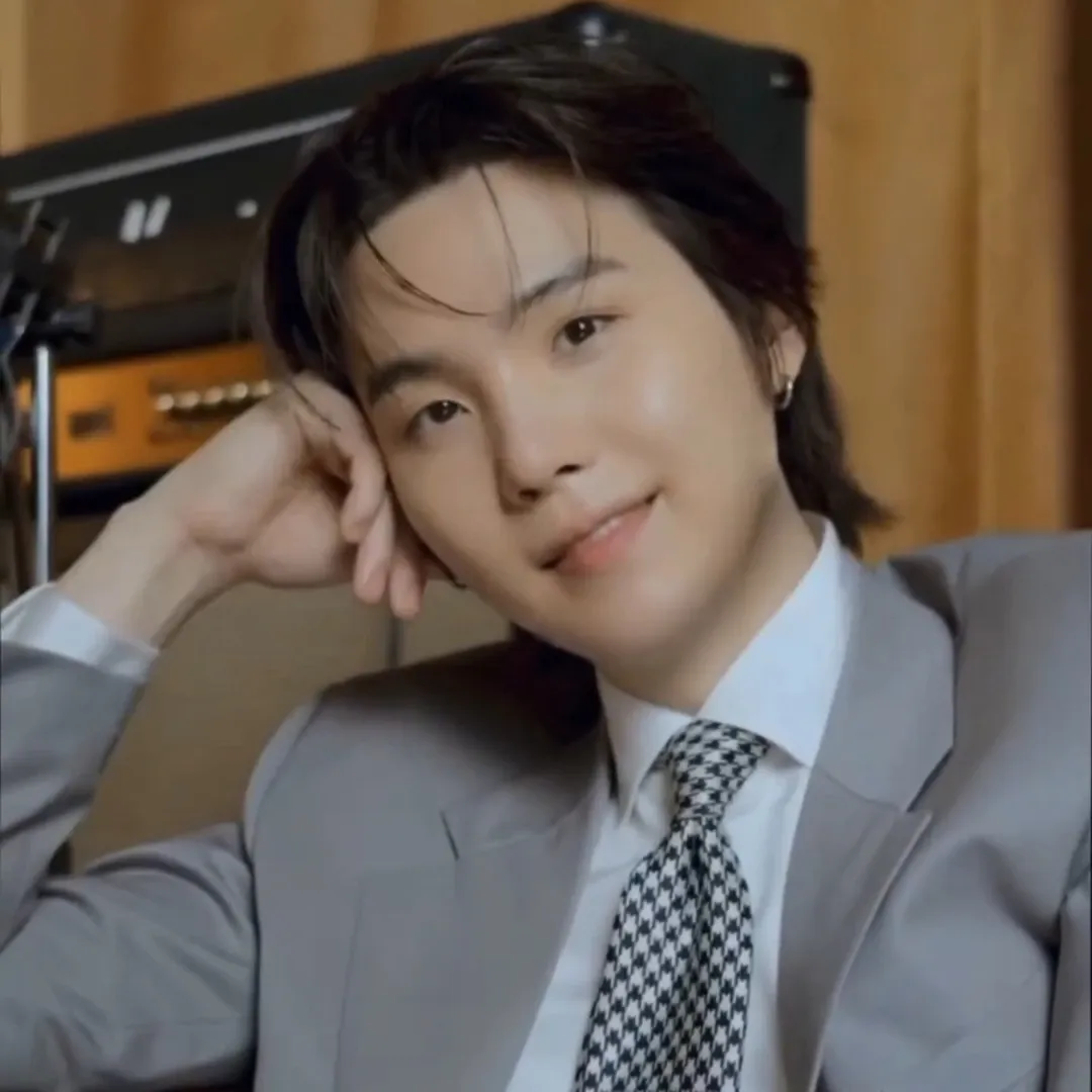 SUGA (BTS)の最新写真