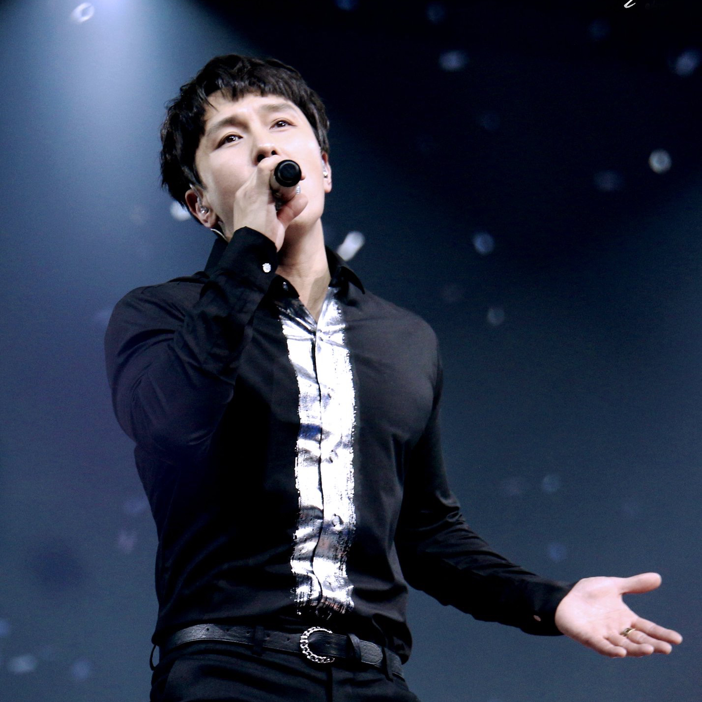 Recent activity shot of Kim Dongwan (SHINHWA)