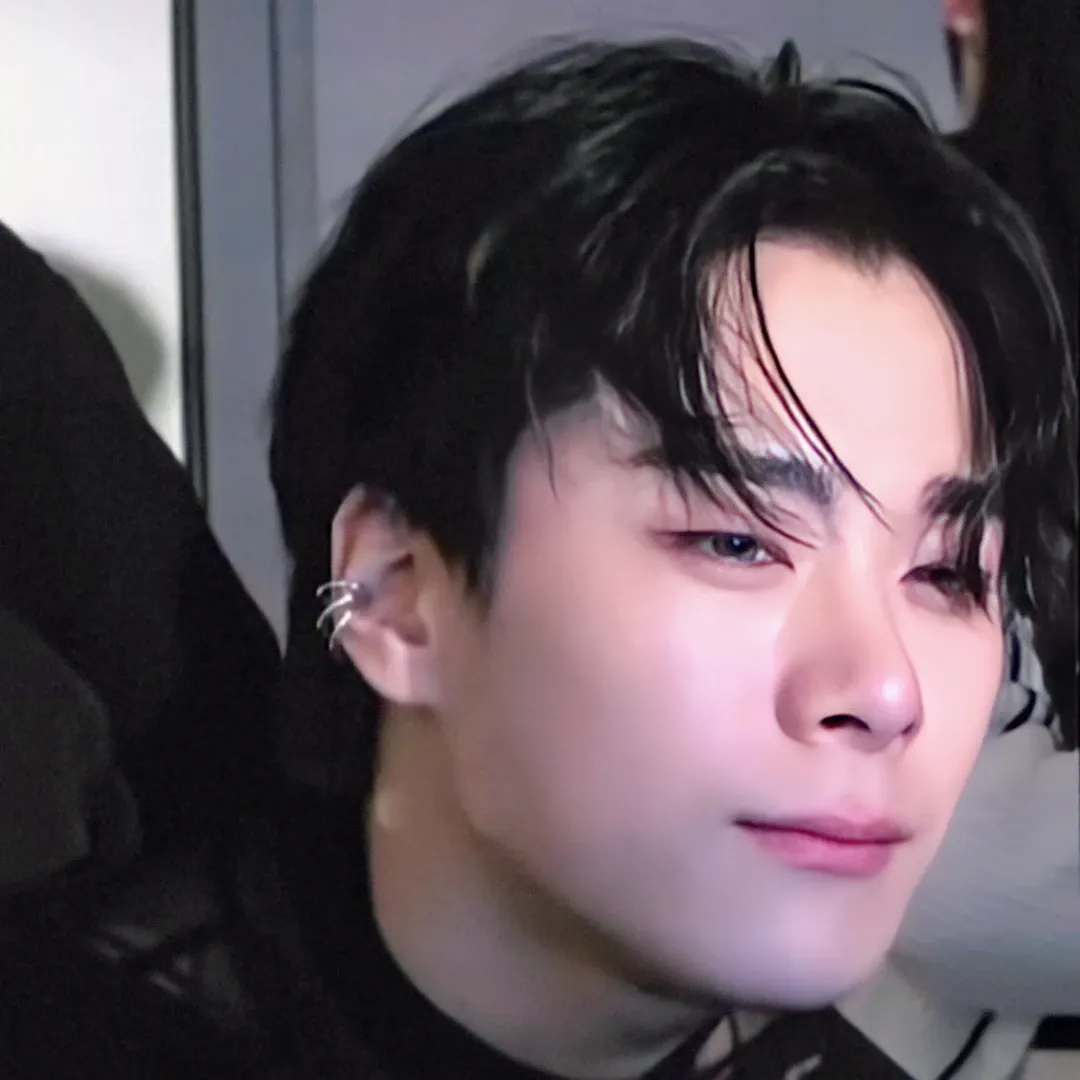 Behind-the-scenes cut of Moonbin (ASTRO)