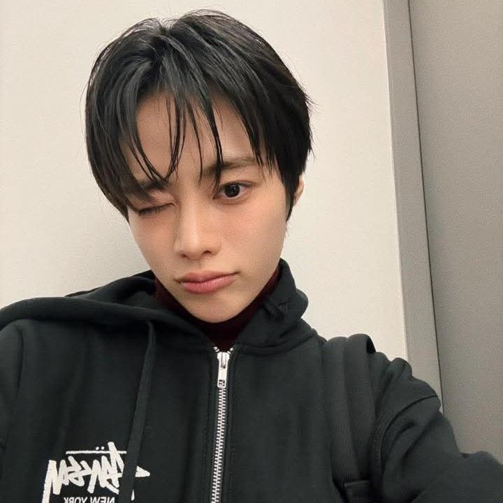 Behind-the-scenes cut of Hanbin (TEMPEST)