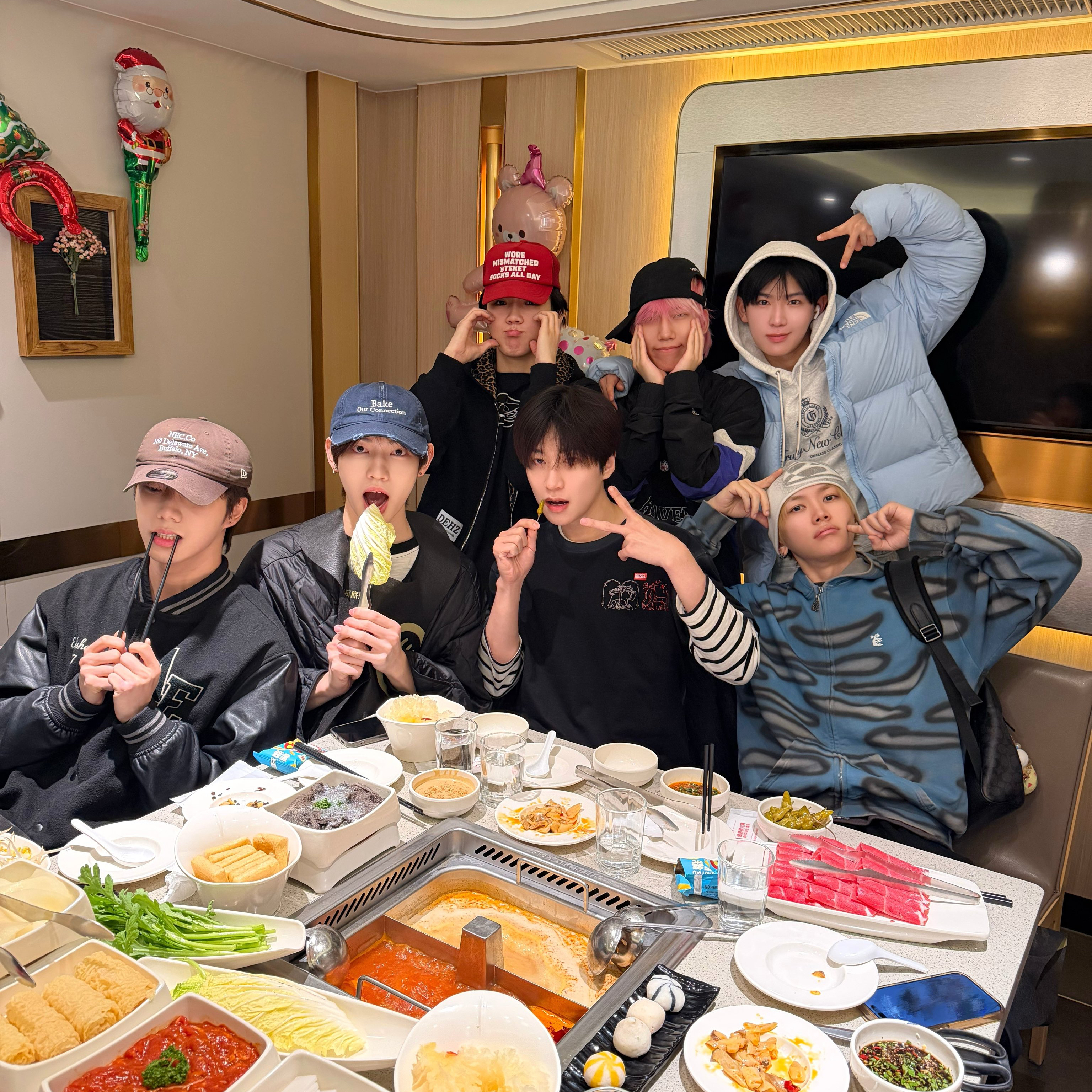 Behind-the-scenes cut of MODYSSEY