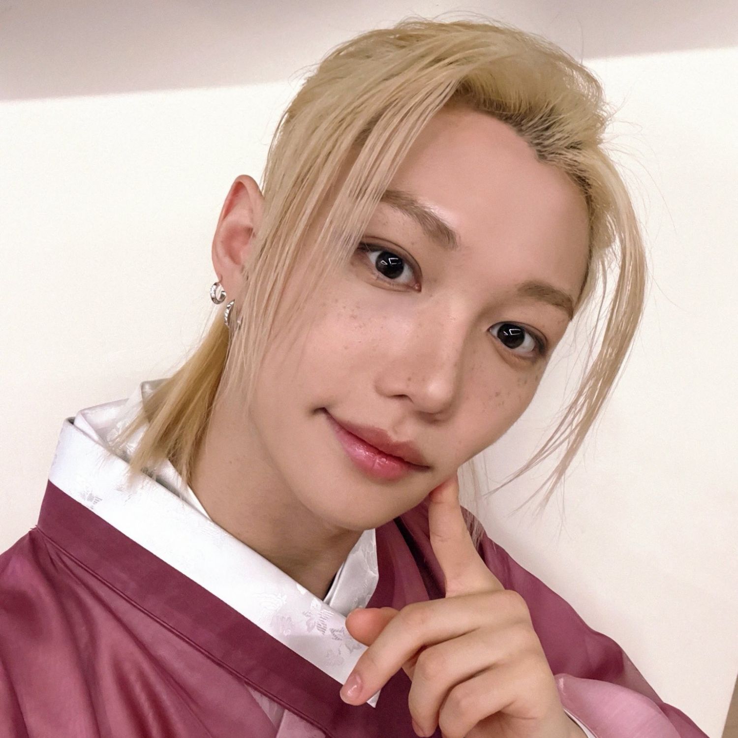 Behind-the-scenes cut of Stray Kids