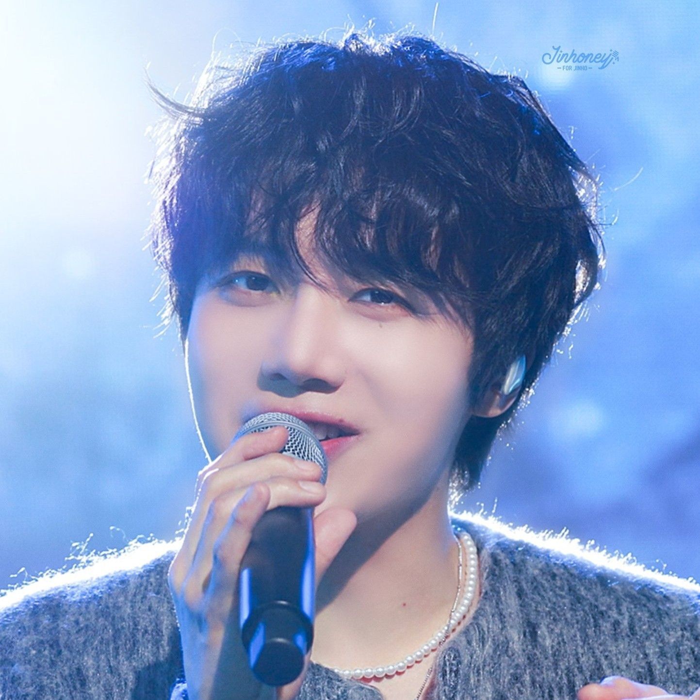 珍虎 (PENTAGON)粉絲拍下的瞬間