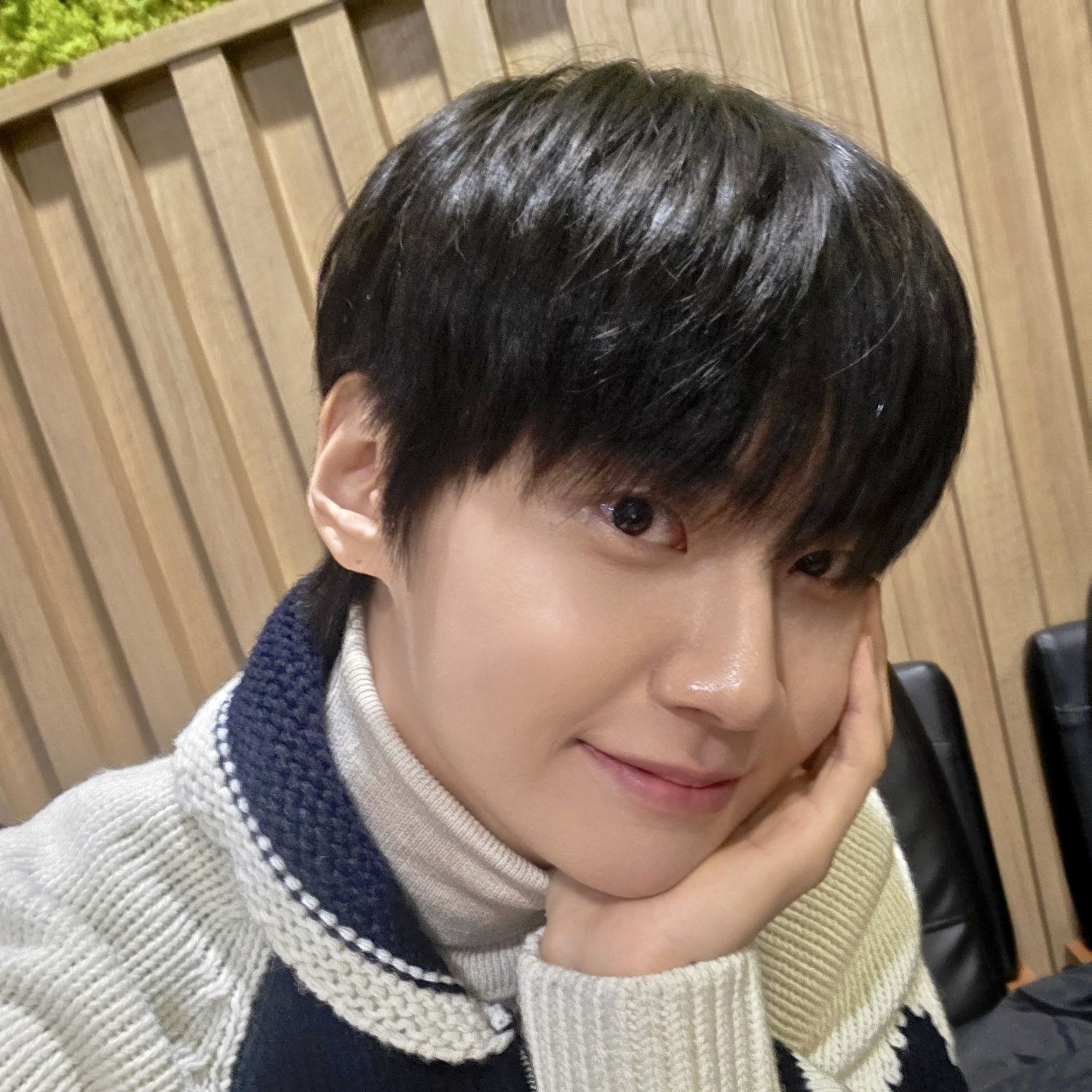 A moment captured by Lee Jinhyuk's fan